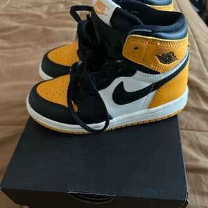 Toddler Jordan 1s, worn once by my baby girl. Super cute sneakers
